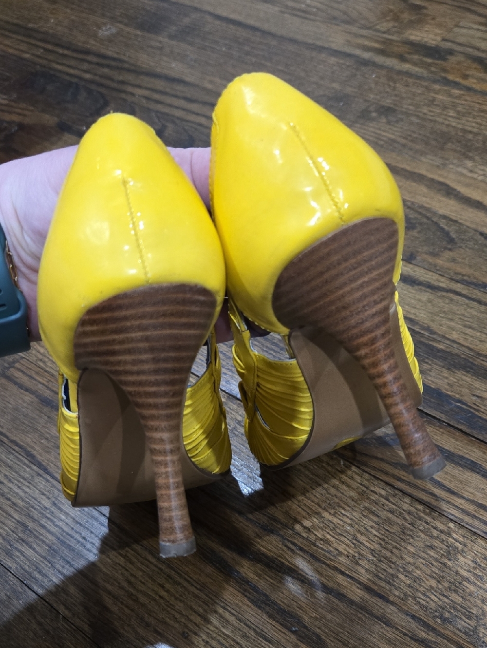 Naughty Monkey Y2K Yellow Ruched Round Toe Heels Size 7 - Picture 5 of 11